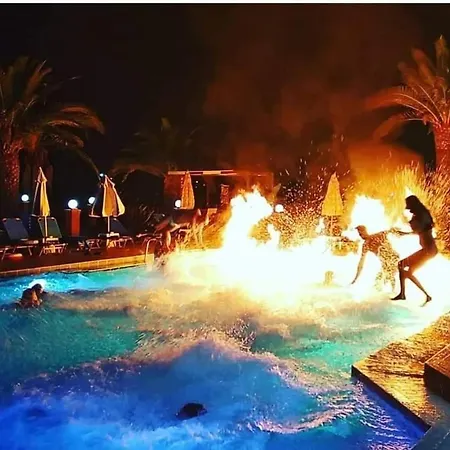 Costas Hotel Kalamákion