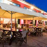 Costas Hotel