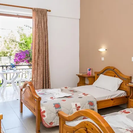Costas Otel 2*